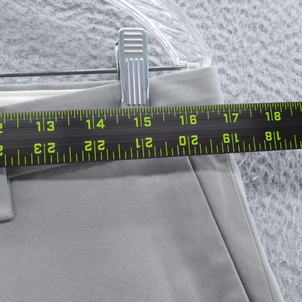 Banana Republic movement chino